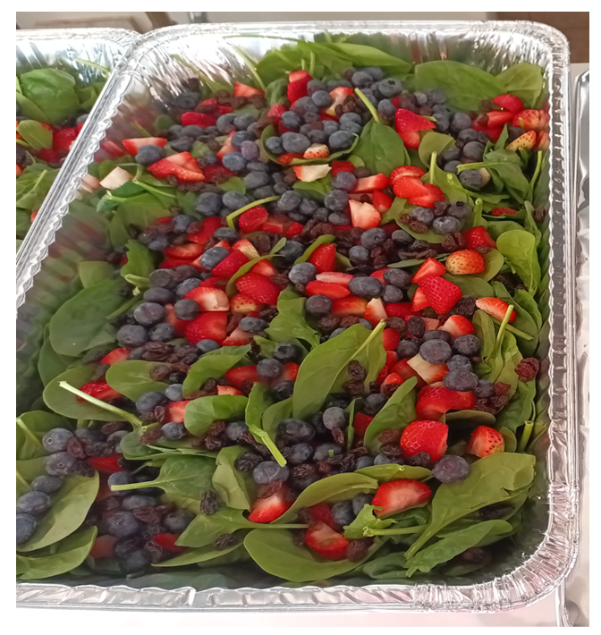Baby Spinach Salad Tray (Serves 12)